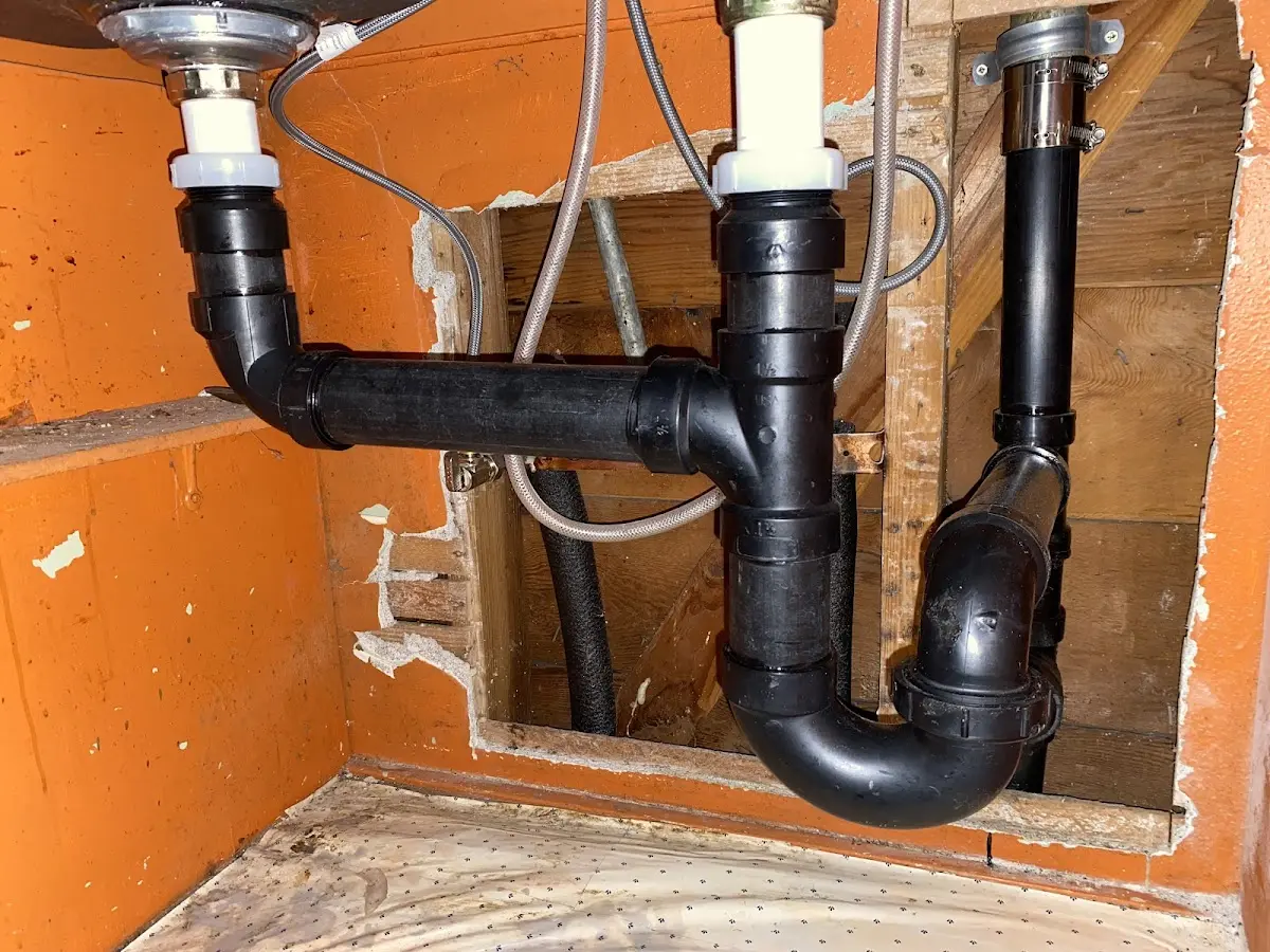 Professional Pipe Bursting equipment and tools on the job in Clarendon